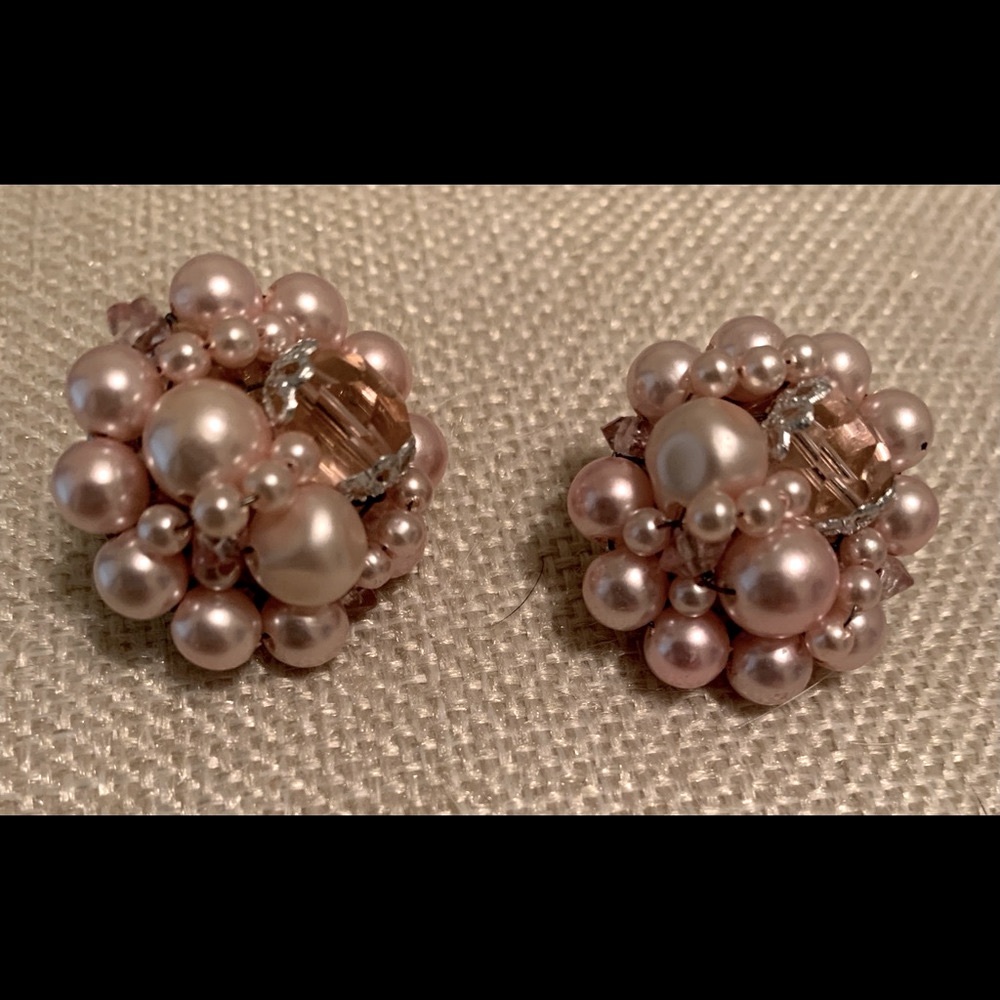 Pink imitation pearl and stone clip earrings
